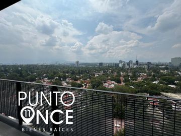 Loft con balcón en venta en Av. Revolución.