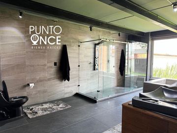 San Jerónimo.- Casa en venta con dos departamentos independientes