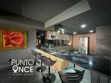 San Jerónimo.- Casa en venta con dos departamentos independientes