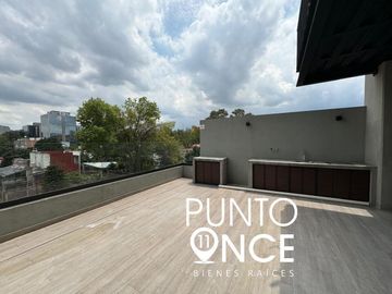 Loft con balcón en venta en Av. Revolución.