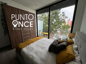 Loft con balcón en venta en Av. Revolución.