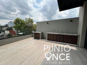 Loft con balcón en venta en Av. Revolución.