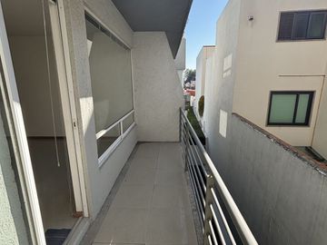 Venta de Amplio Departamento en parte baja de Calzada de las Águilas