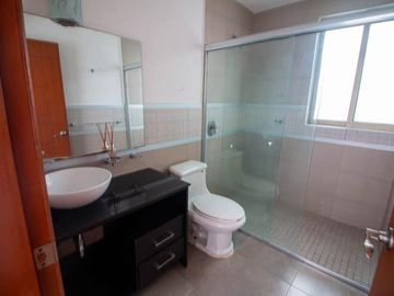 CASA EN VENTA EN JACARANDAS TRES MARIAS, MORELIA