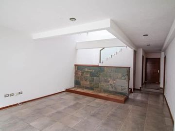 CASA EN VENTA EN JACARANDAS TRES MARIAS, MORELIA