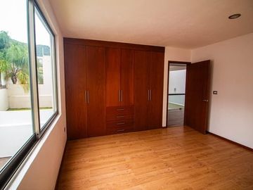 CASA EN VENTA EN JACARANDAS TRES MARIAS, MORELIA