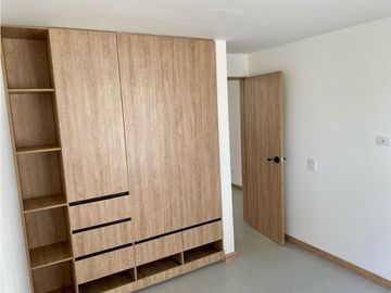 Casa de tres pisos en venta Barrio Las Mercedes Palmira Valle Colombia