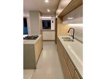 Casa de tres pisos en venta Barrio Las Mercedes Palmira Valle Colombia
