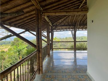 VENDO HERMOSA FINCA EN FILANDIA
