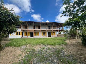 VENDO HERMOSA FINCA EN FILANDIA