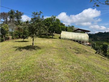 VENDO HERMOSA FINCA EN FILANDIA