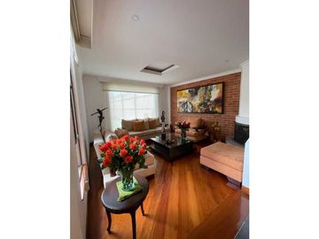 LINDA CASA EN CHIA, LUGAR DE ALTA VALORIZACIÓN.