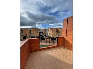 LINDA CASA EN CHIA, LUGAR DE ALTA VALORIZACIÓN.