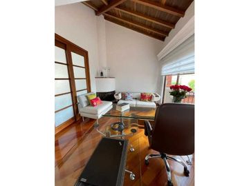 LINDA CASA EN CHIA, LUGAR DE ALTA VALORIZACIÓN.