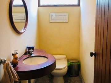 BELLA CASA CON PISCINA Y TERRAZAS EN EXCELENTE UBICACIÓN EN RINCONADA