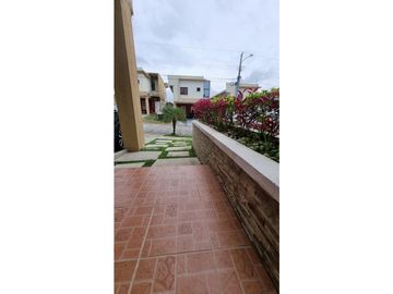 LAS CUMBRES / PH VISTAS DEL LAGO / 3 HABITACI. / 267m2 / TERRAZA / YG