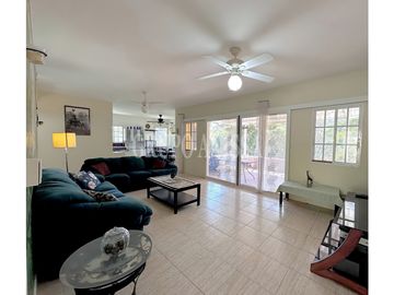 OPORTUNIDAD! Se Vende Casa de esquina Altos del María