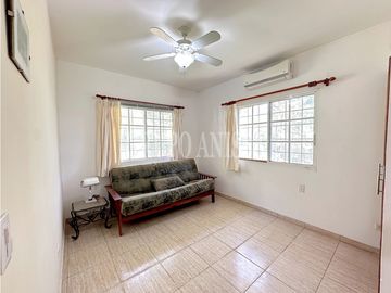 OPORTUNIDAD! Se Vende Casa de esquina Altos del María