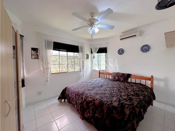 OPORTUNIDAD! Se Vende Casa de esquina Altos del María