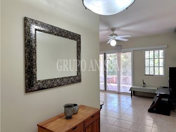 OPORTUNIDAD! Se Vende Casa de esquina Altos del María