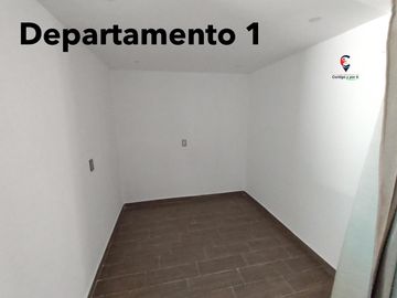 EDIFICIO - OLIVAR DEL CONDE. – EDIFICIO con 3 departamentos independientes
