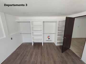 EDIFICIO - OLIVAR DEL CONDE. – EDIFICIO con 3 departamentos independientes
