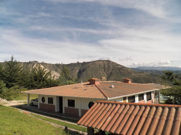 Quinta El Guarangal junto a reserva ecológica