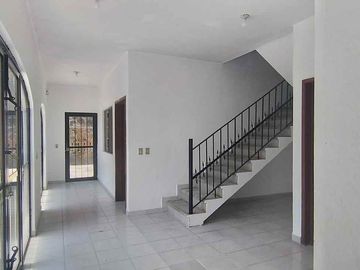 Venta de Casa Sola con Locales Comerciales Ahuatepec