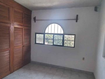 Venta de Casa Sola con Locales Comerciales Ahuatepec