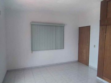 Venta de Casa Sola con Locales Comerciales Ahuatepec