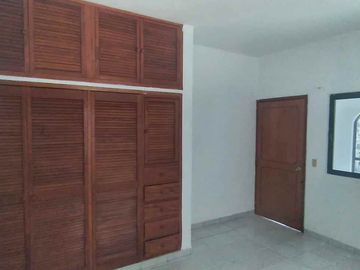 Venta de Casa Sola con Locales Comerciales Ahuatepec