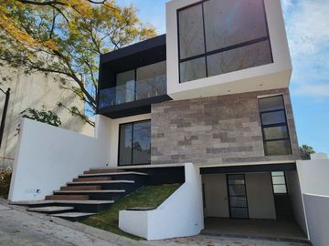 Casa en Venta en Lomas de Atzingo