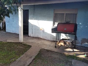 Casa para 2 Familias en venta en Berazategui Oeste
