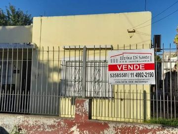 Casa para 2 Familias en venta en Berazategui Oeste
