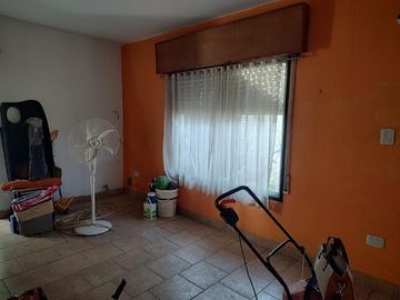 Casa para 2 Familias en venta en Berazategui Oeste