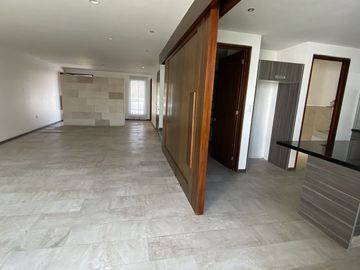 Venta casa en Fracc. Altavista. Entrada a Lomas I, Periférico y Atlixcayotl