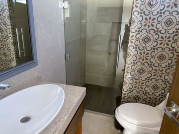 Venta casa en Fracc. Altavista. Entrada a Lomas I, Periférico y Atlixcayotl