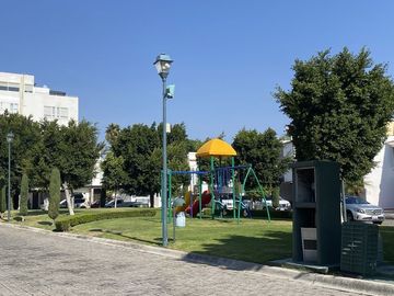 Venta casa en Fracc. Altavista. Entrada a Lomas I, Periférico y Atlixcayotl