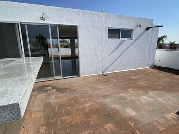 Venta casa en Fracc. Altavista. Entrada a Lomas I, Periférico y Atlixcayotl