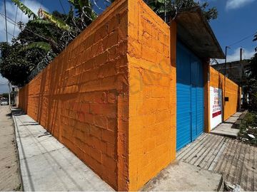 Casa en esquina con terreno de 490 m2 en COITA en VENTA