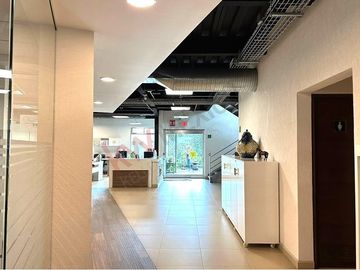 Venta de Espacio Corporativo en excelente ubicación de Qro