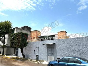 Venta de Espacio Corporativo en excelente ubicación de Qro