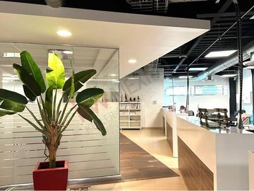 Venta de Espacio Corporativo en excelente ubicación de Qro
