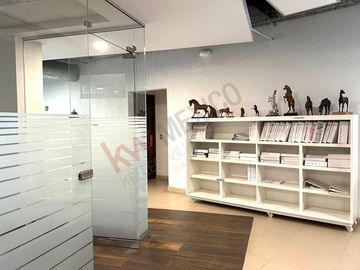 Venta de Espacio Corporativo en excelente ubicación de Qro