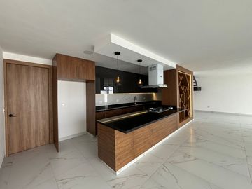 CASA EN VENTA EN LOMAS DE ANGELÓPOLIS