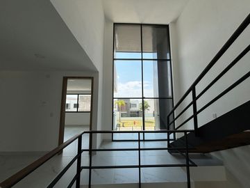 CASA EN VENTA EN LOMAS DE ANGELÓPOLIS