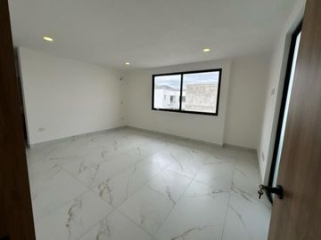 CASA EN VENTA EN LOMAS DE ANGELÓPOLIS