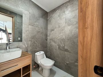 CASA EN VENTA EN LOMAS DE ANGELÓPOLIS