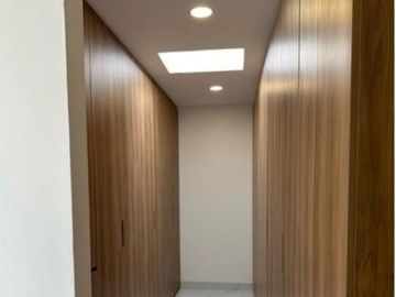 CASA EN VENTA EN LOMAS DE ANGELÓPOLIS