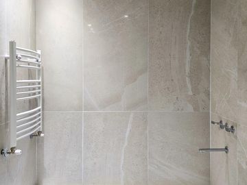Venta departamento 3 dormitorios con cochera